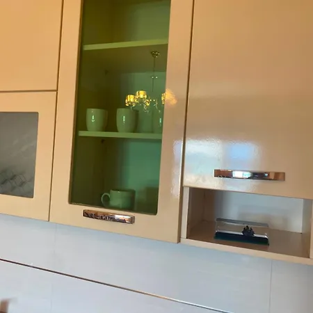 Apartment Port *